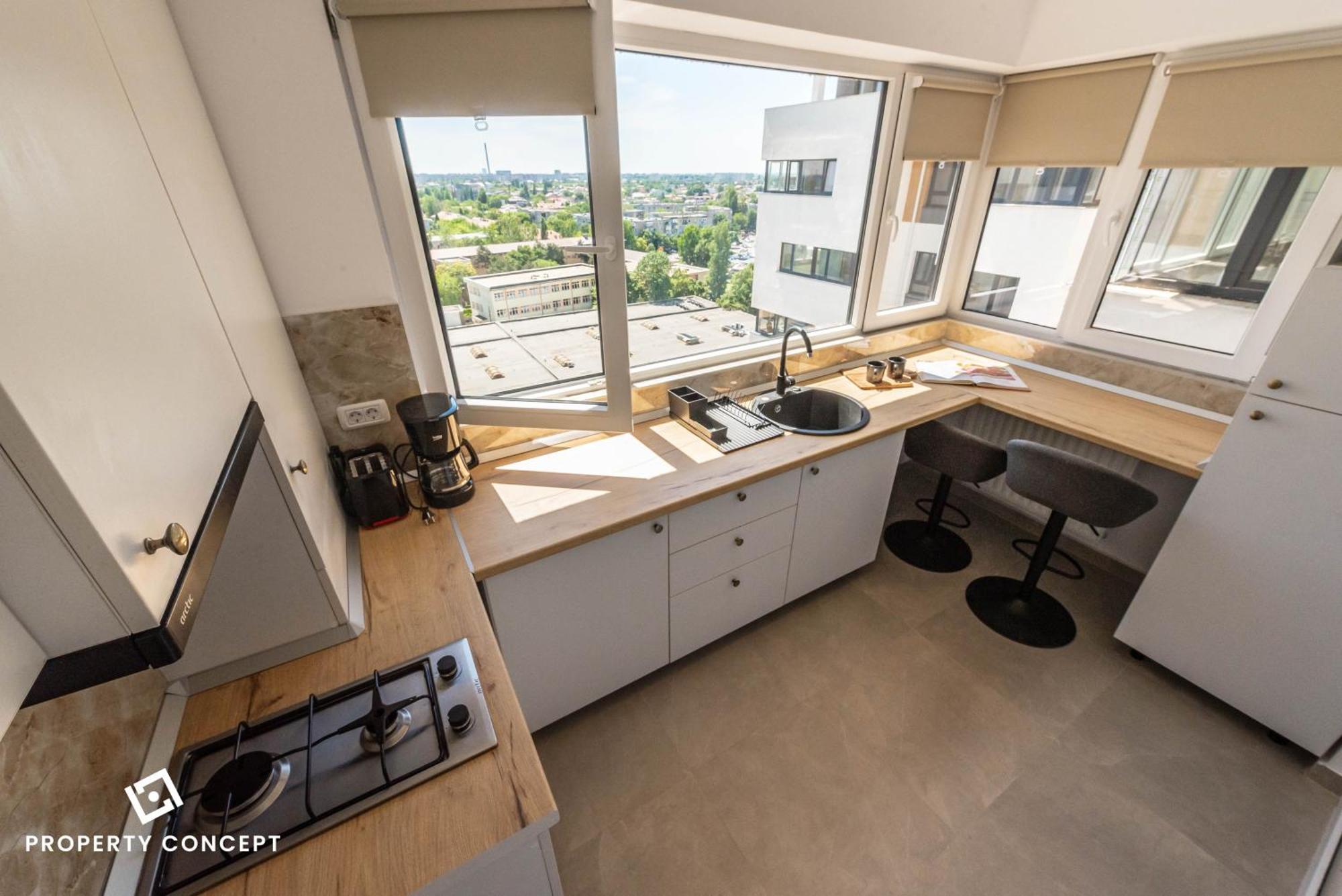 Spacious 1006 Apartment