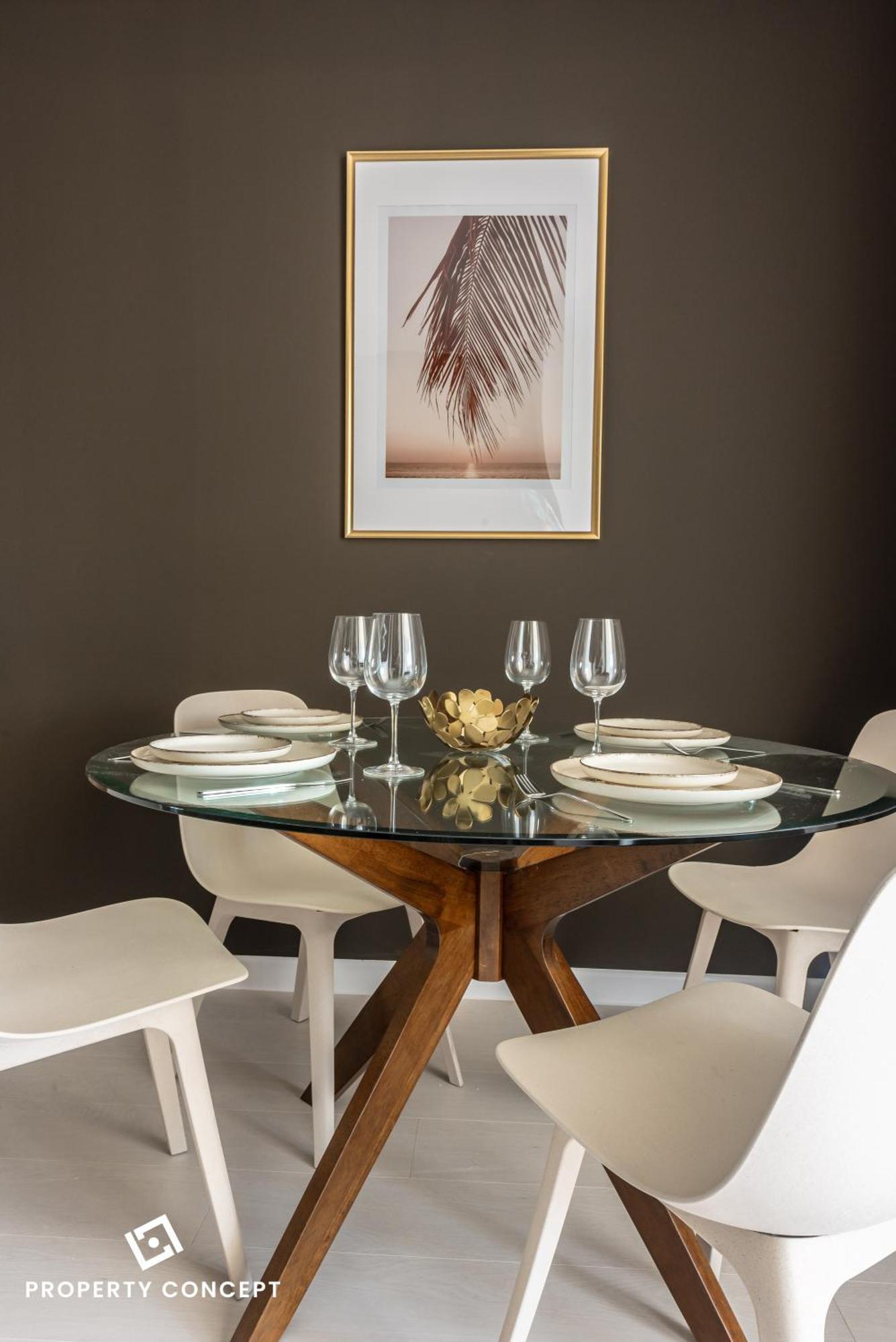 Spacious 1006 Apartment